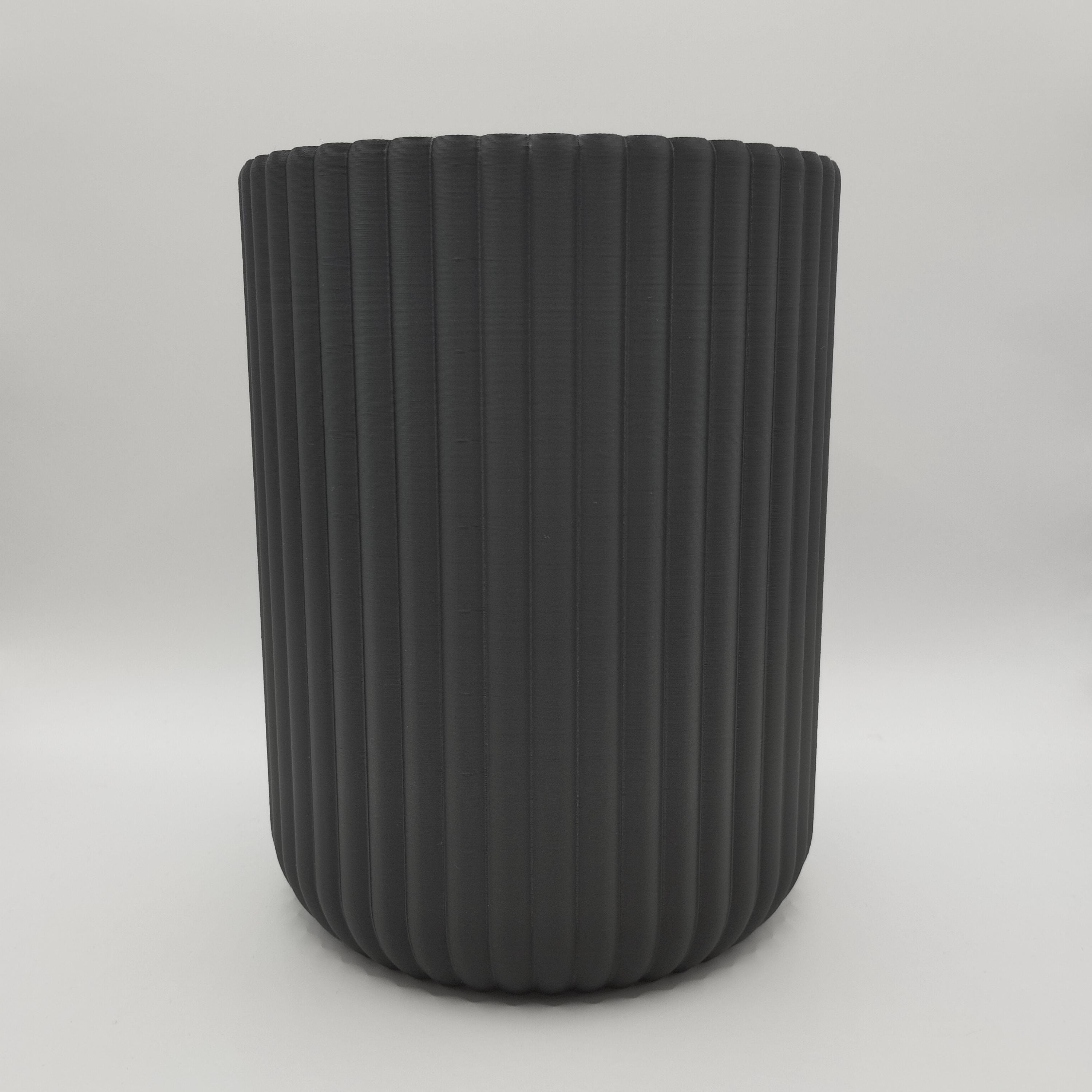 Ribbed Kitchen Utensil Holder – Stylish Form, Everyday Function