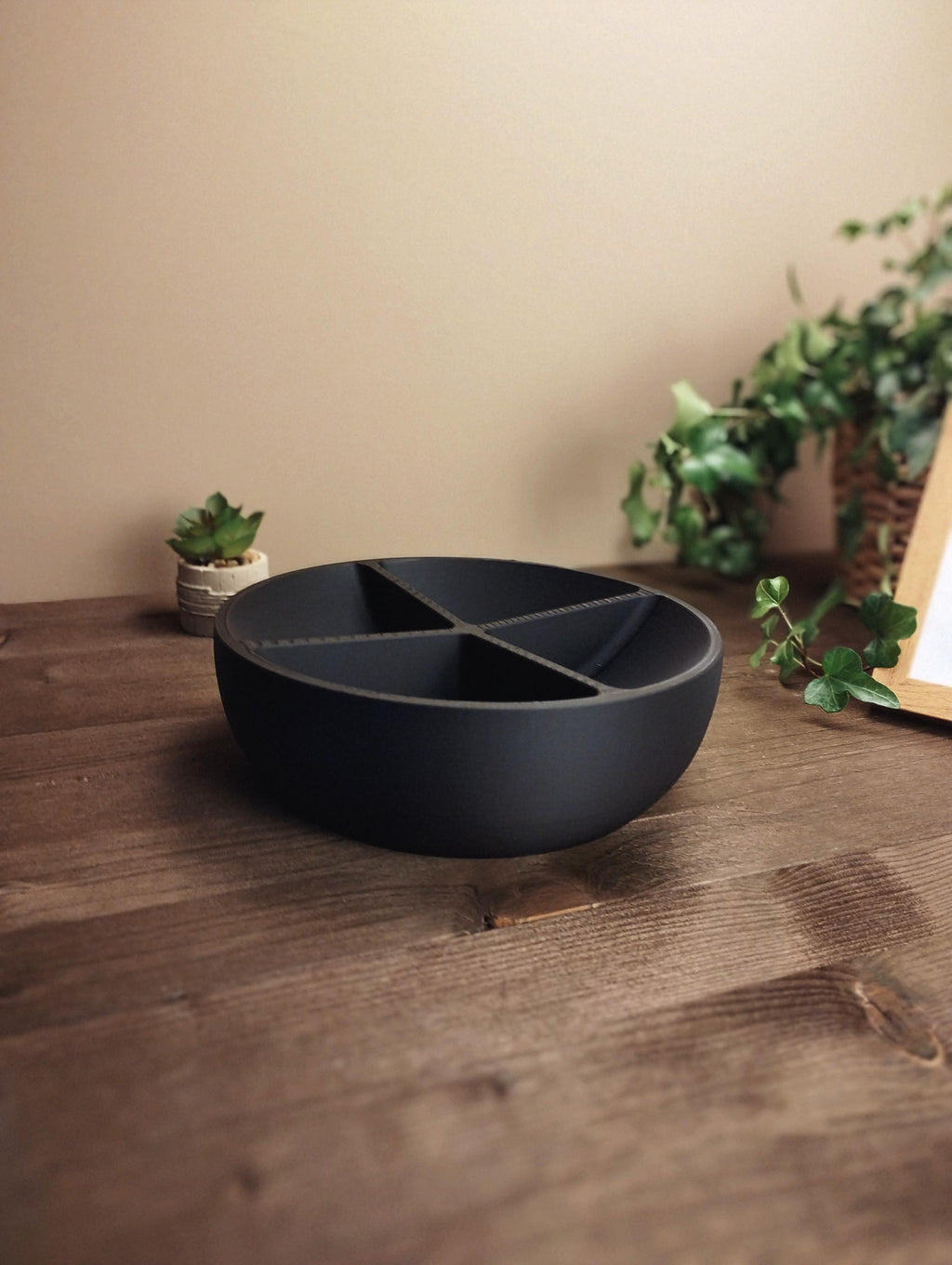 Curved Snack Bowl with Four Compartments – Stylish & Functional