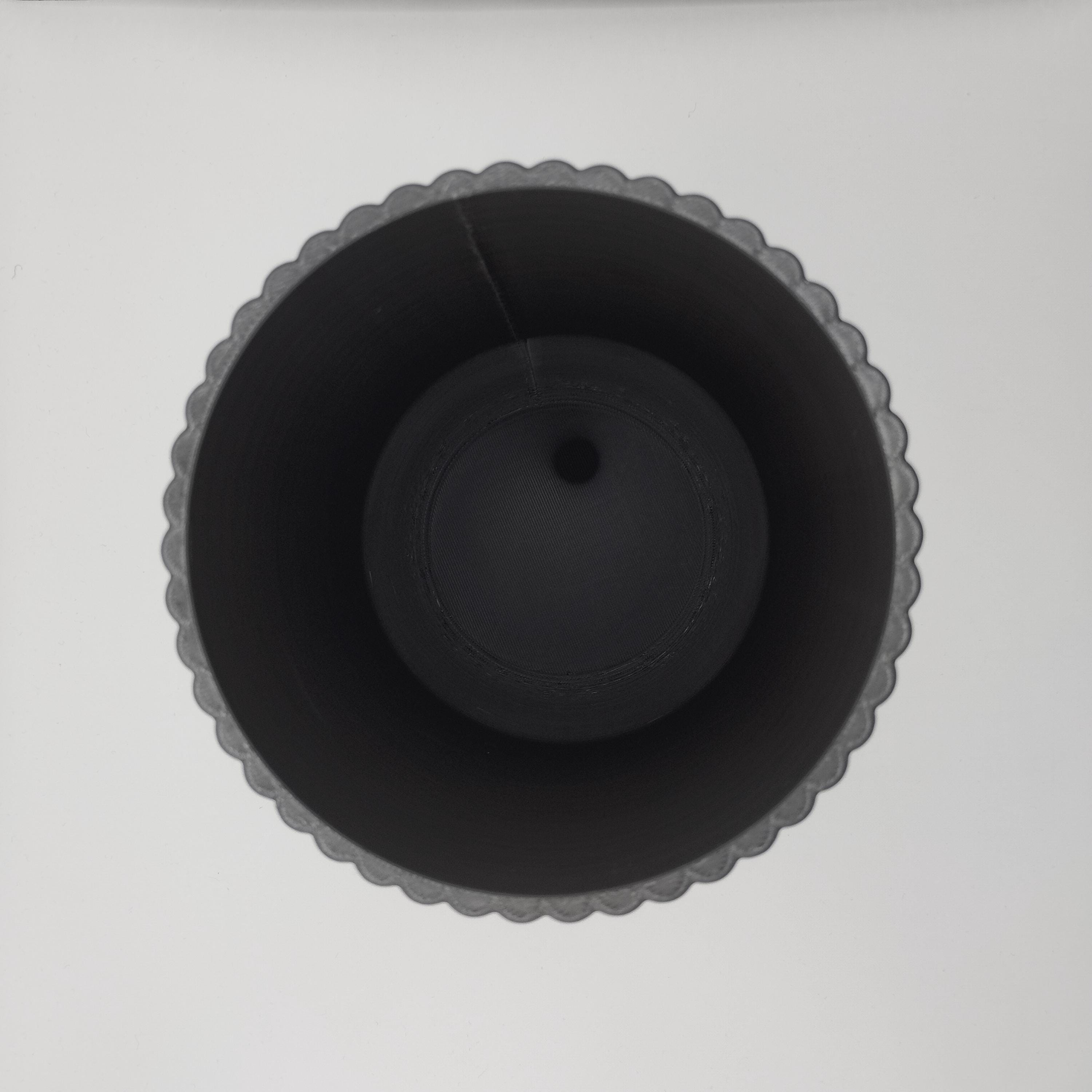 Ribbed Kitchen Utensil Holder – Stylish Form, Everyday Function