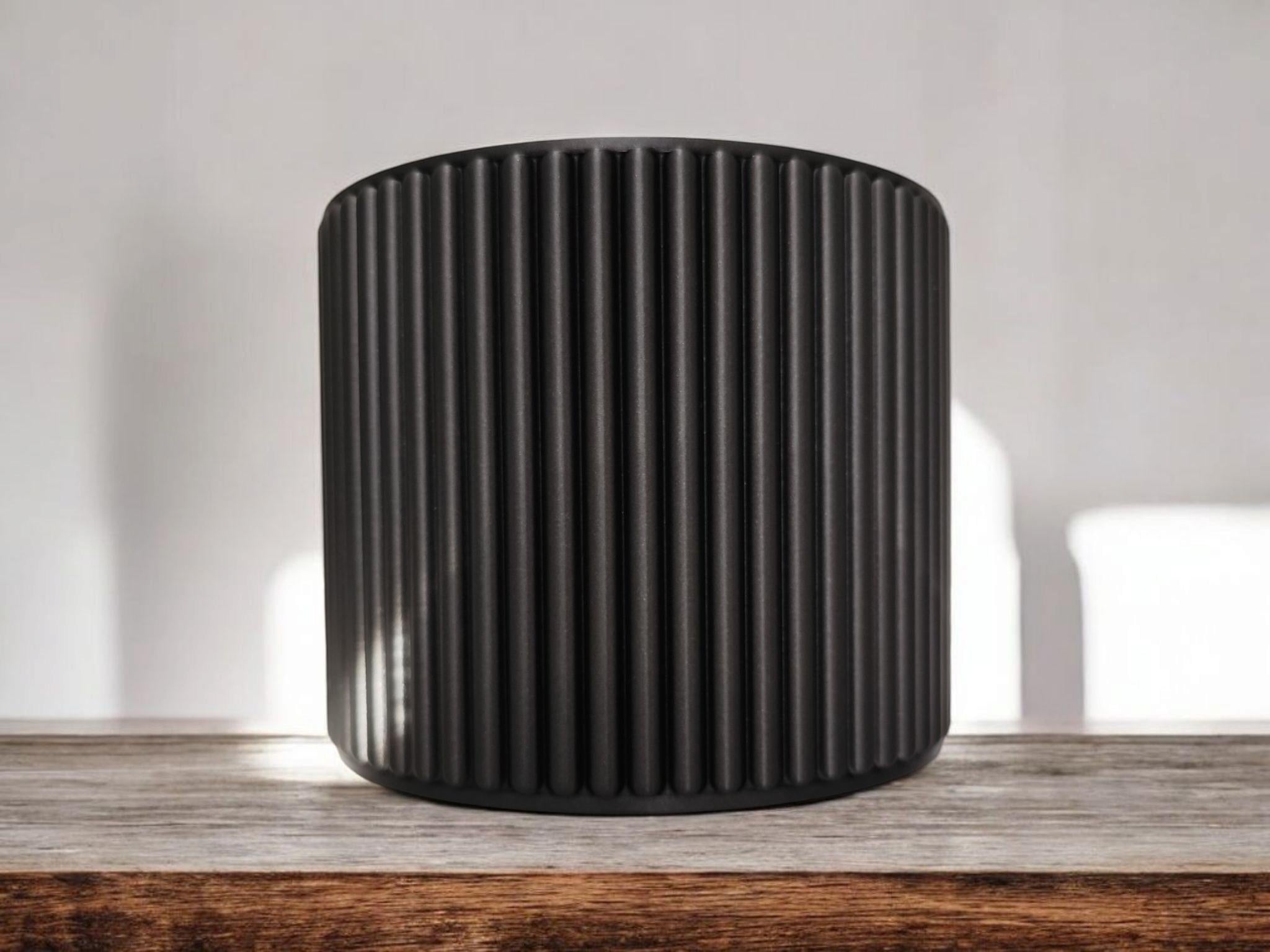 Modern Ribbed Organizer – Elegant Storage for Bathroom or Desk