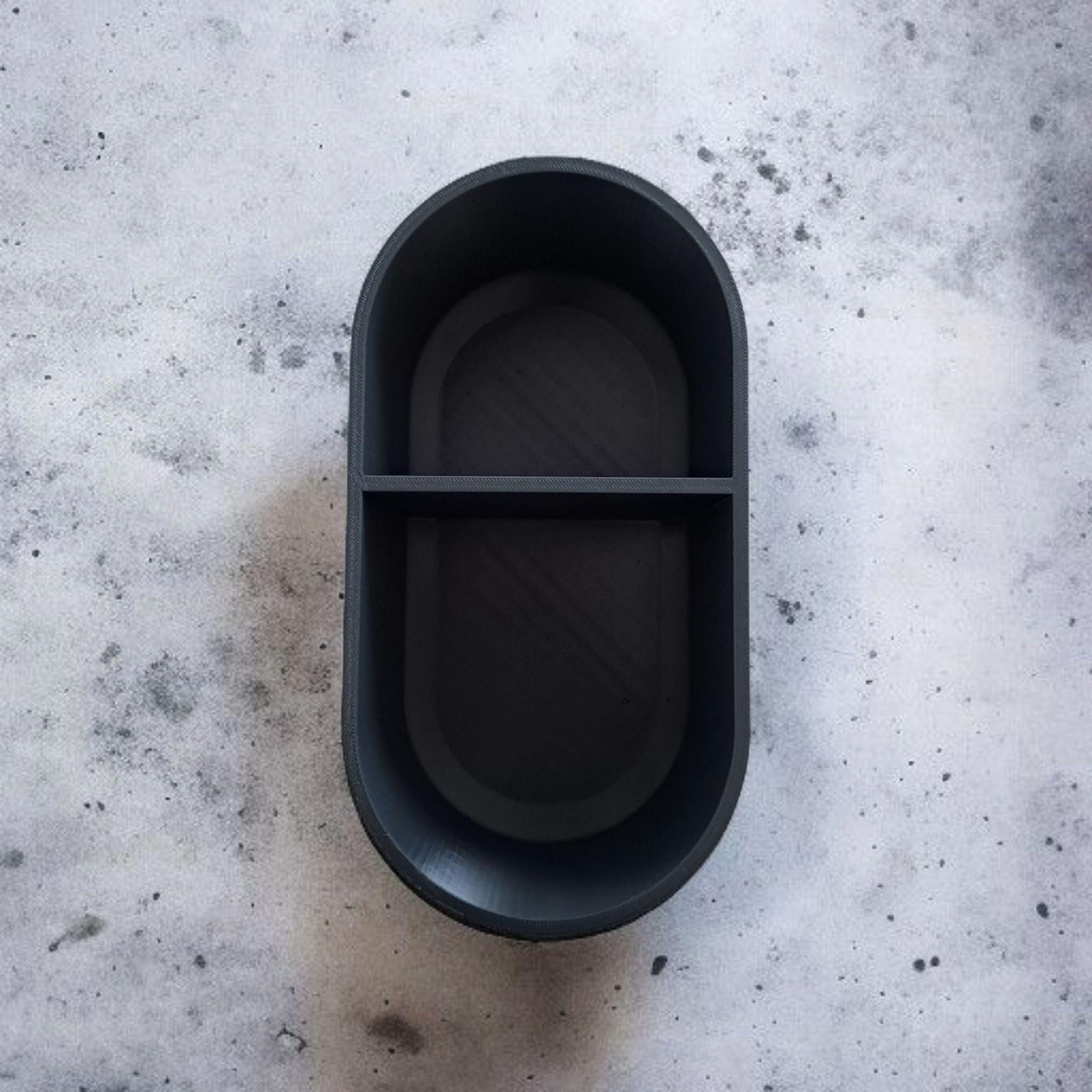 Modern Utensil Holder – Double-Compartment Design for Stylish Organisation