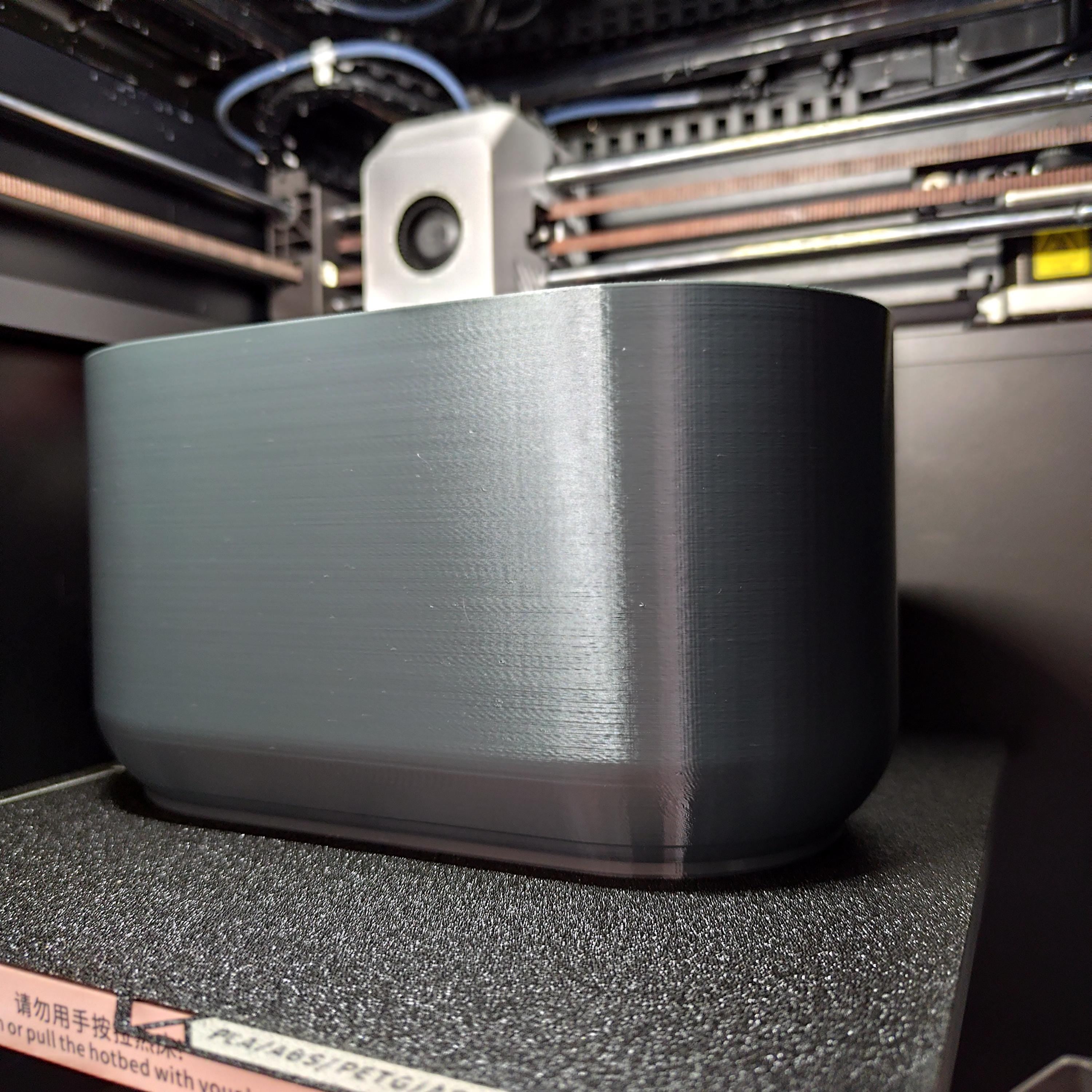 Modern Utensil Holder – Double-Compartment Design for Stylish Organisation