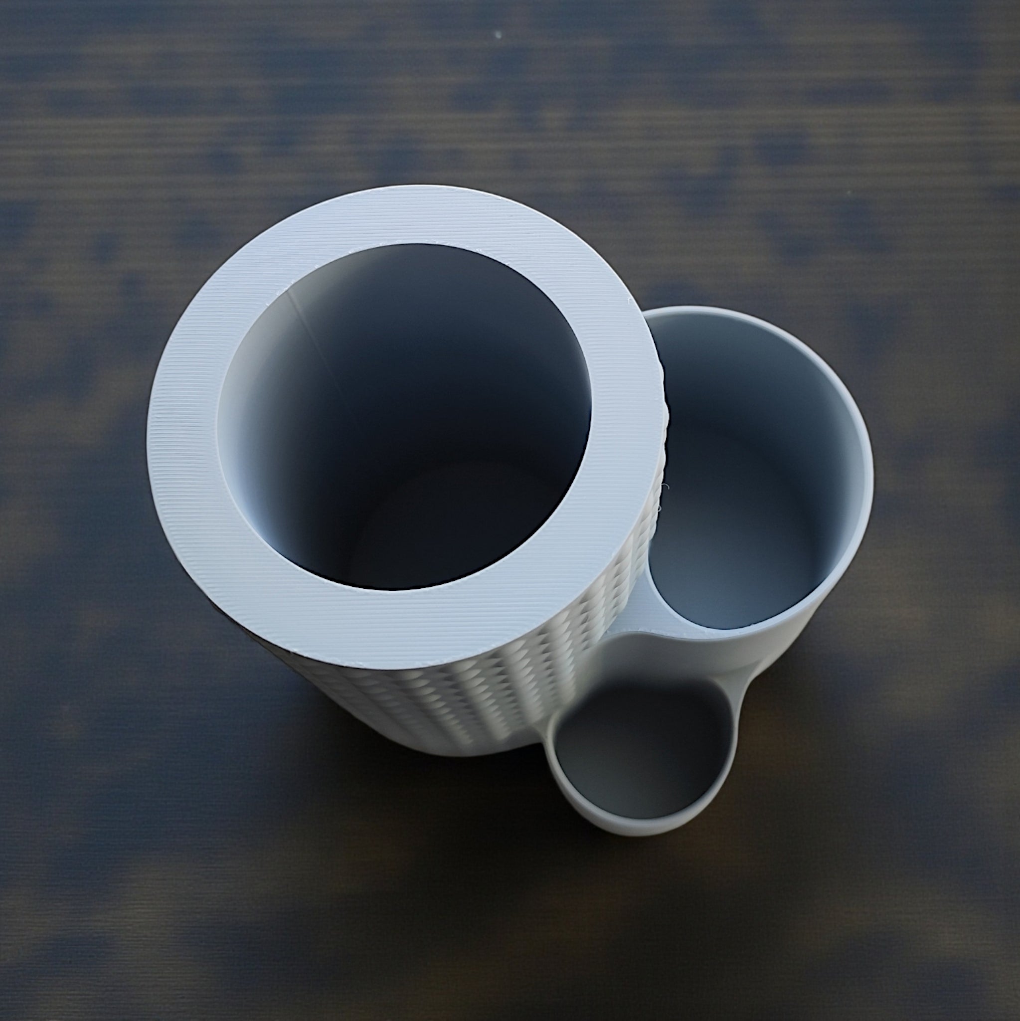 Modern Dotted Desk Organiser – Minimalist Office Storage with Decorative Detail – Pen Holder & Workspace Tidy UK