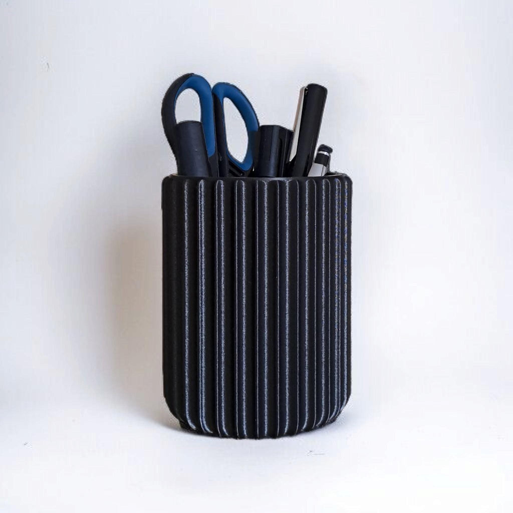 Ribbed pen, brush,  plant holder with fine surface structure