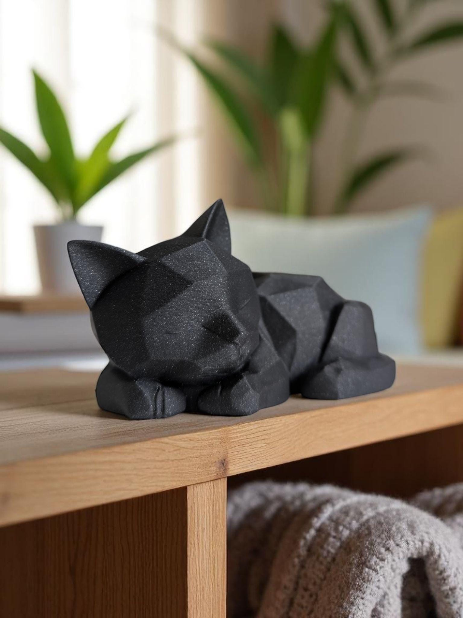 Modern Low Poly Kitten Sculpture: 3D Printed Sleeping Cat