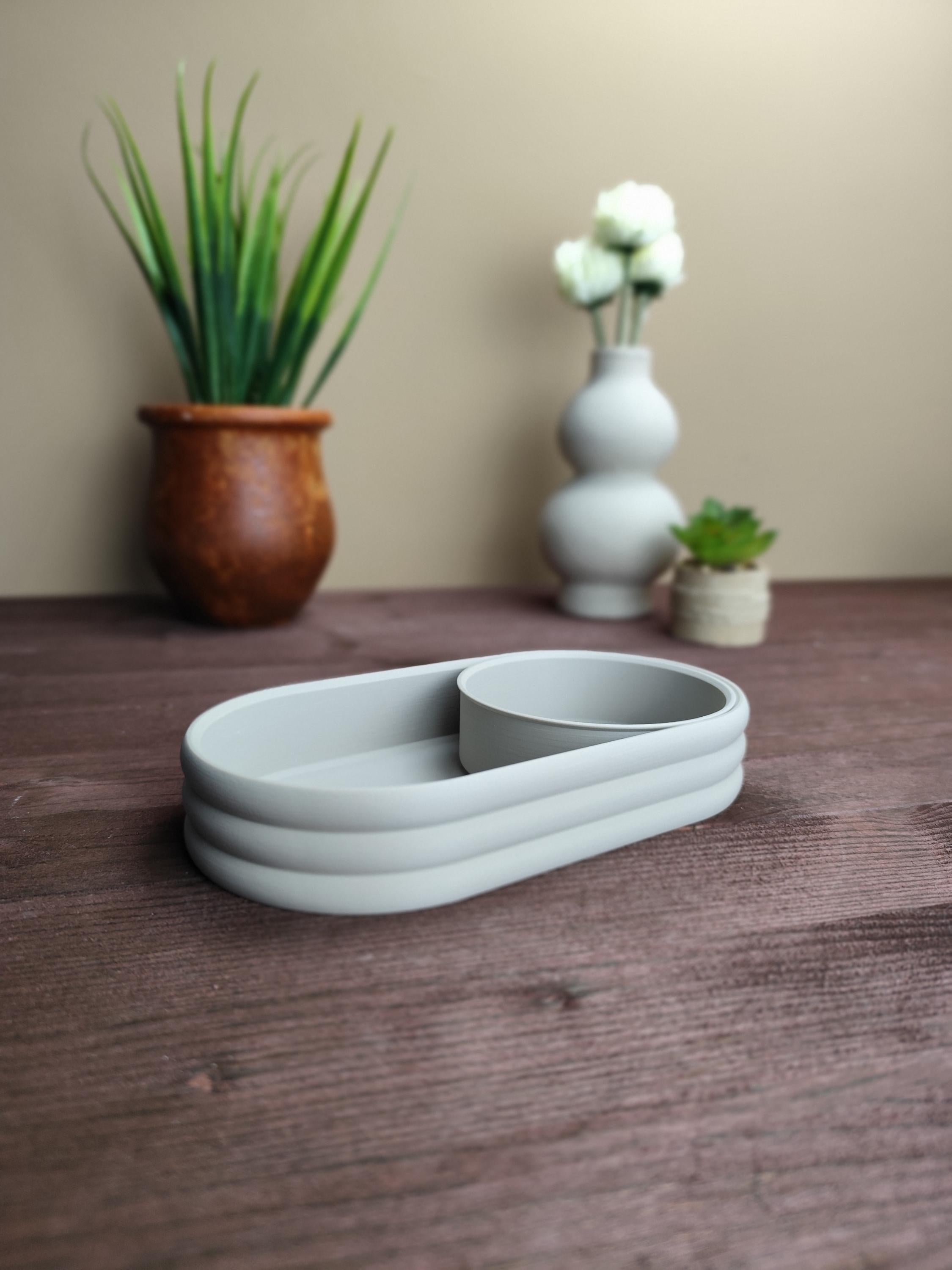 Modern Mid-Century Tray with Sliding Coin Bowl – Retro Elegance Meets Everyday Function